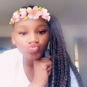 Meet your Posher, Harmony